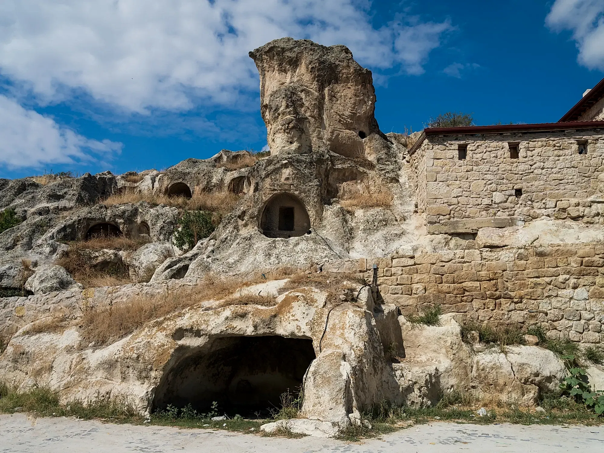 Ayazini Metropolis Antik Kenti Hakkında Bilgiler image